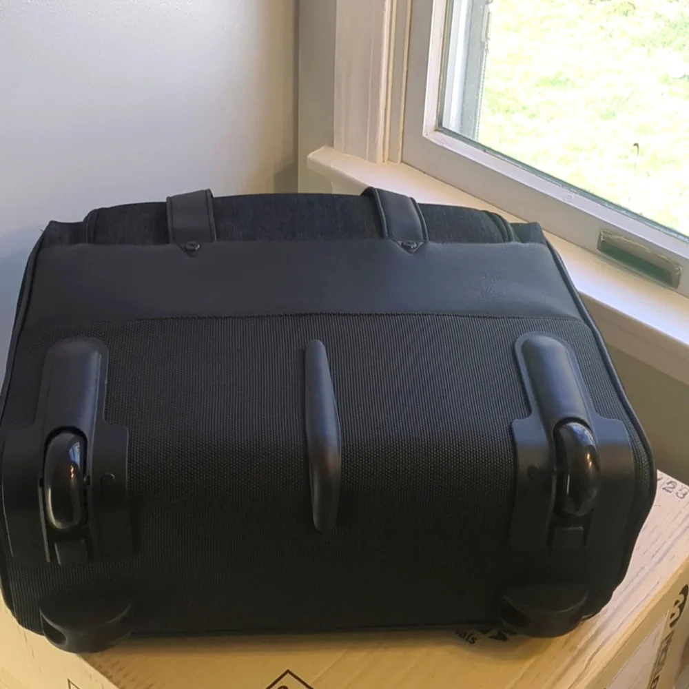 SOLO MacDougal Rolling Laptop Bag, Black